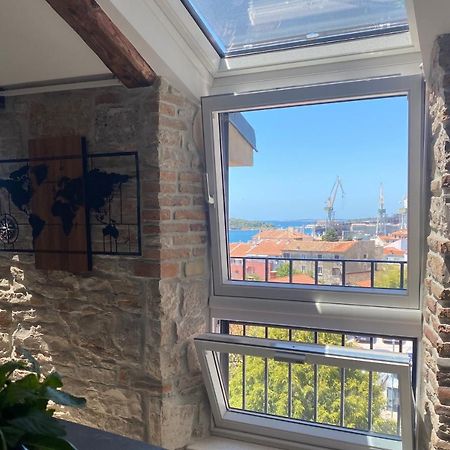 Castropola Views With Private Parking Διαμέρισμα Εξωτερικό φωτογραφία
