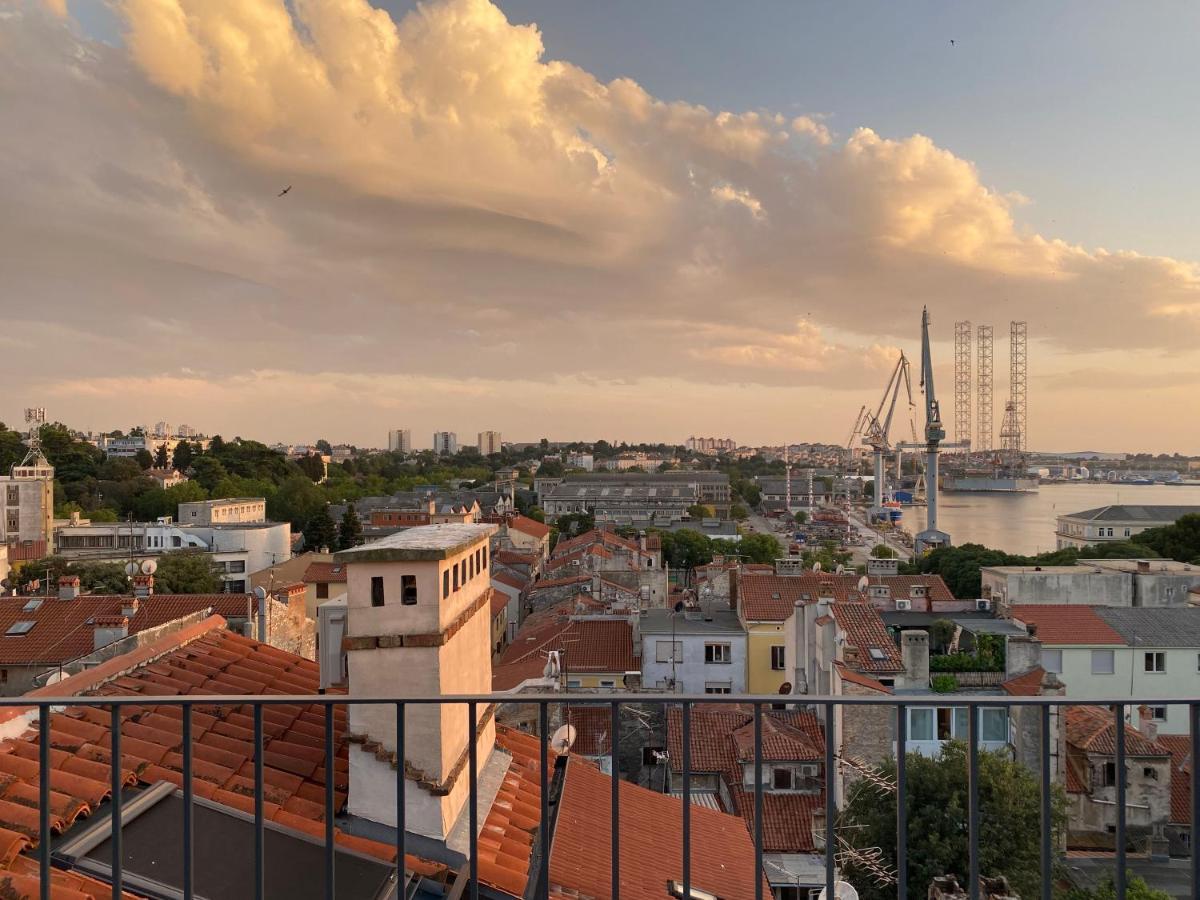 Castropola Views With Private Parking Διαμέρισμα Εξωτερικό φωτογραφία